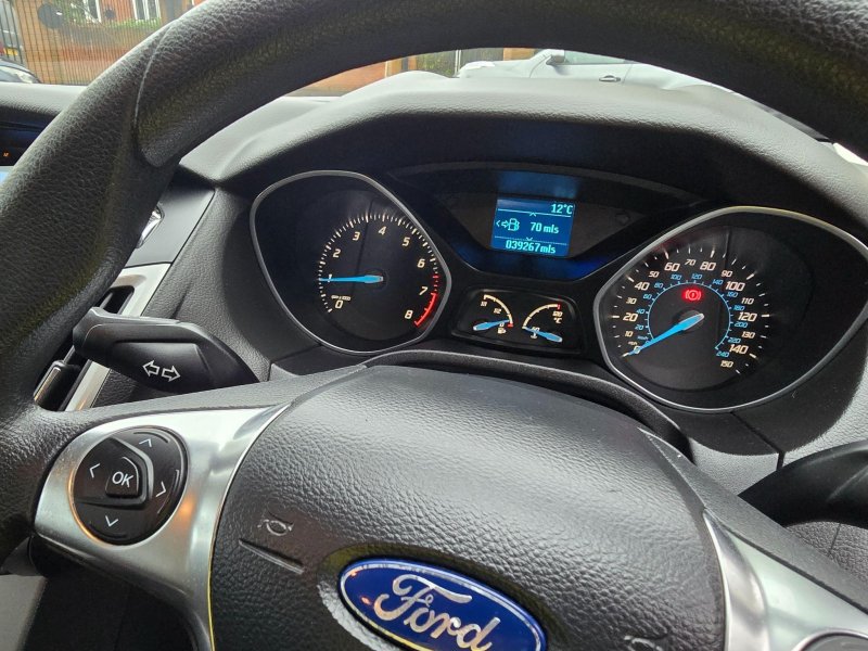 FORD FOCUS